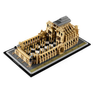 Lego Notre-Dame de Paris 21061